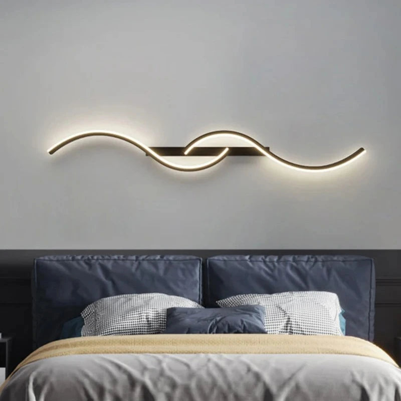 Applique murale LED dimmable noire pour salon et chambre en vue horizontale
